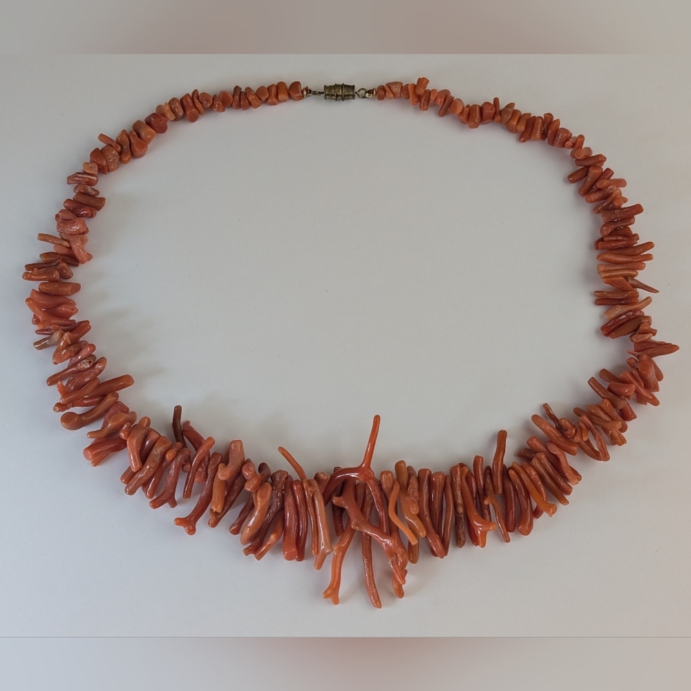 19" Antique 35.5mm Graduated Natural Orange Mediterranean Branch Coral Necklace - Picture 3 of 10